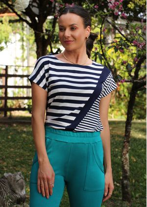 Blusa Listrada Pau a Pique Manga Japonesa Azul Marinho