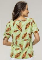 blusa-viscose-estampada-verde-pauapique-3885-v