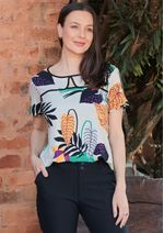 blusa-manga-curta-estampada-preto-pauapique-2844-f