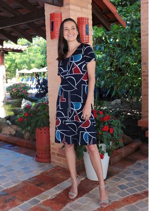 Vestido Pau a Pique Estampado Marinho com Vermelho