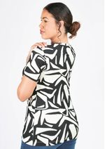 blusa-manga-curta-estampada-preto-pauapique-9981560-v