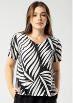 blusa-manga-curta-viscose-estampada-preto-pauapique-9982300-f