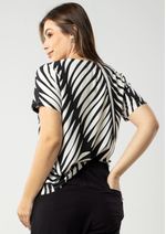 blusa-manga-curta-viscose-estampada-preto-pauapique-9982300-v