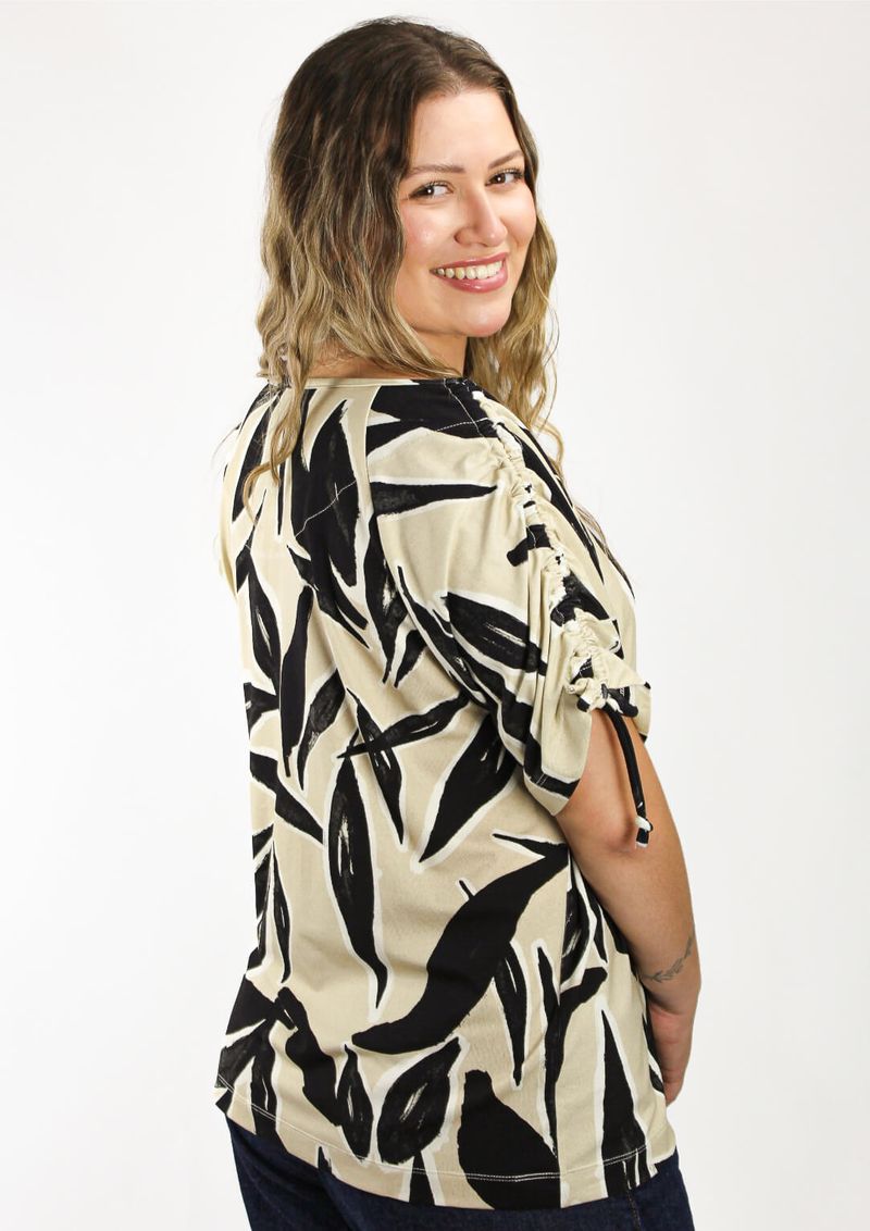 blusa-manga-curta-estampada-preto-pauapique-9982372-v