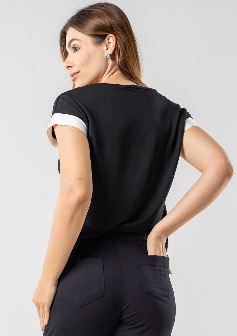 blusa-manga-japonesa-com-recortes-preta-pauapique-9982623-v